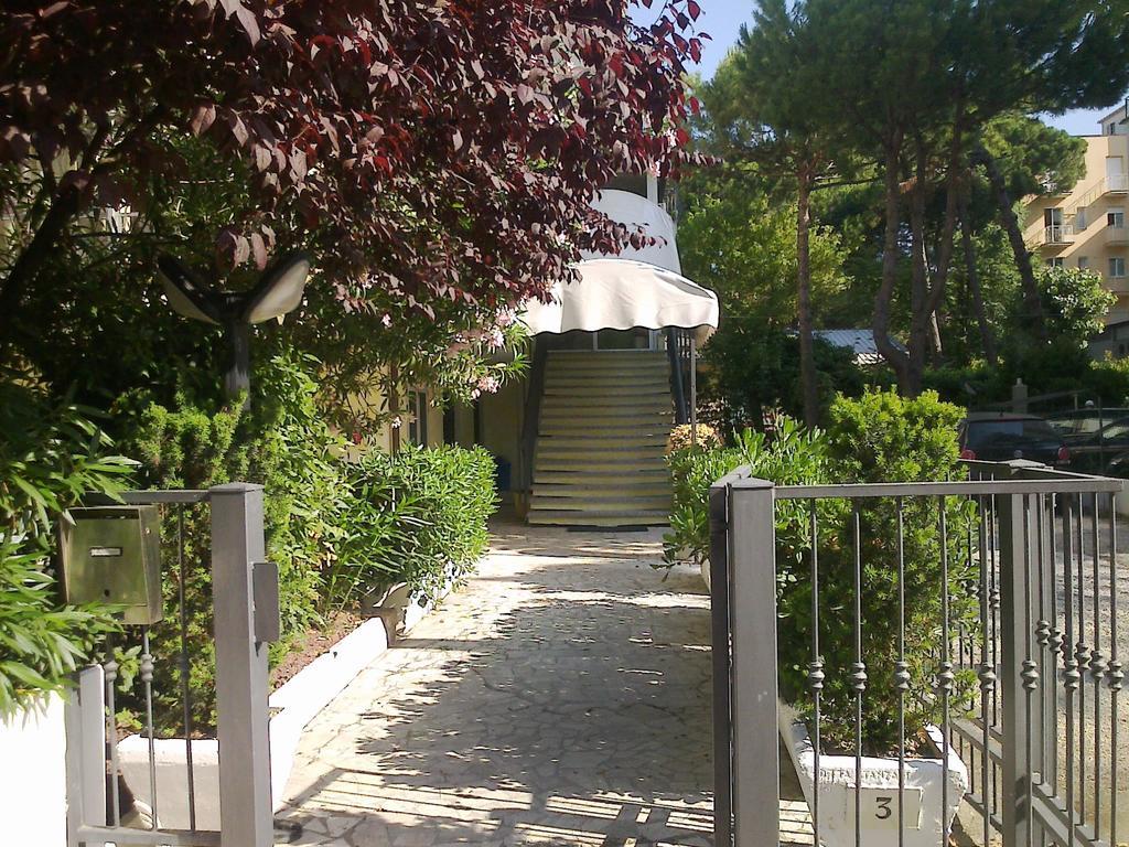 Hotel Augustus Milano Marittima Exterior photo