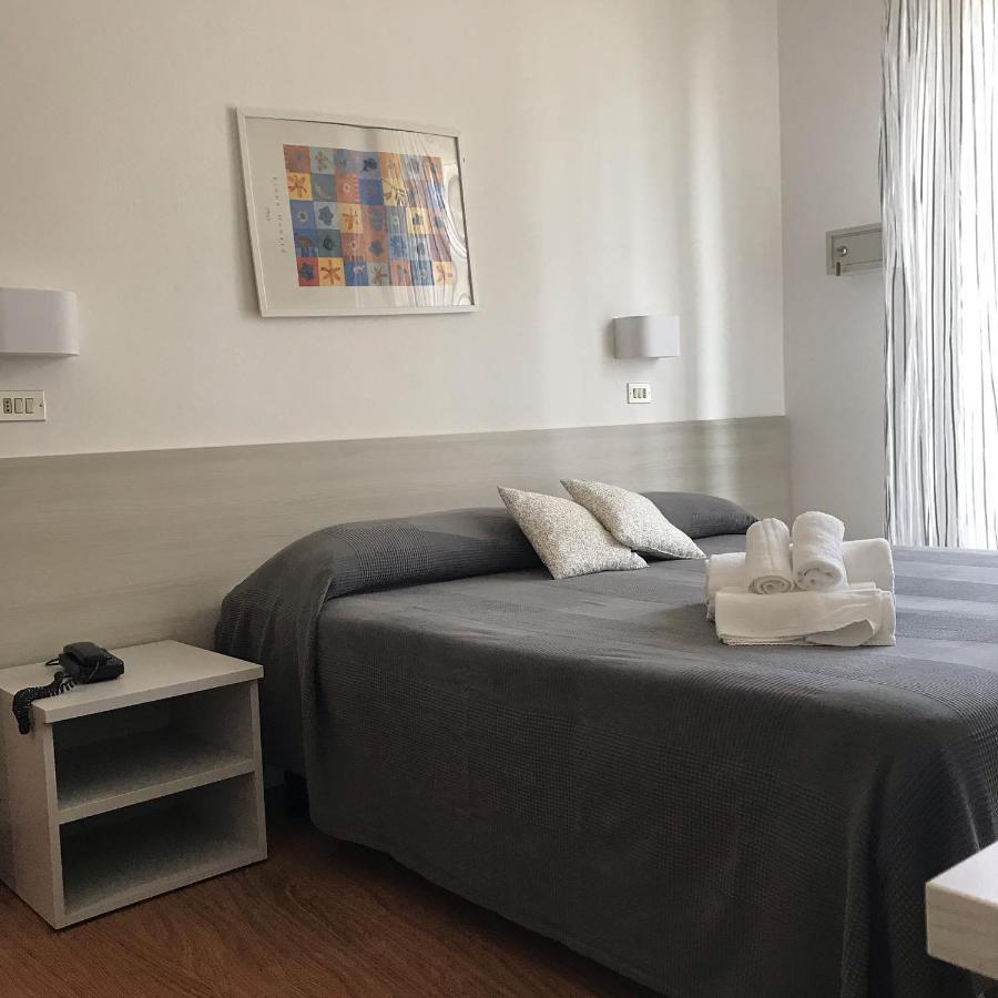 Hotel Augustus Milano Marittima Exterior photo