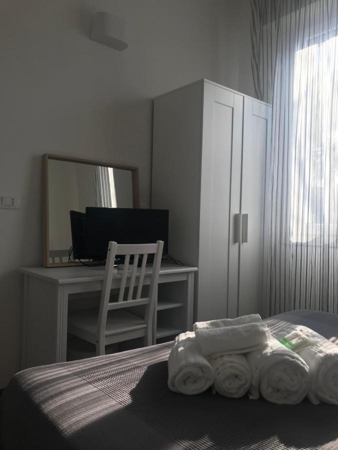 Hotel Augustus Milano Marittima Exterior photo